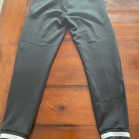 Skins Jogger. UPC 933826192842 - Picture 8 of 10